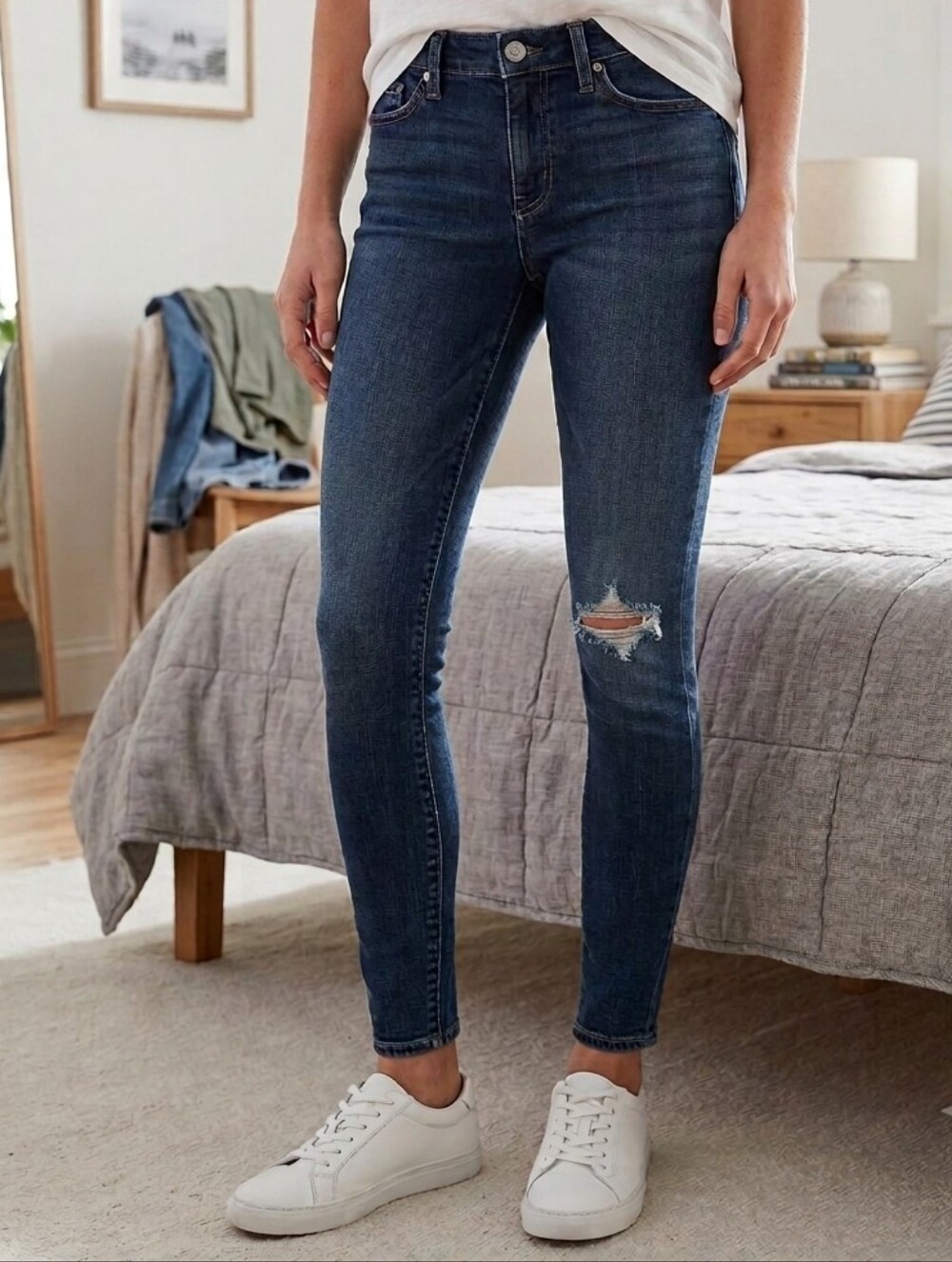 GAP Women's Dark Wash Distressed Skinny Jeans